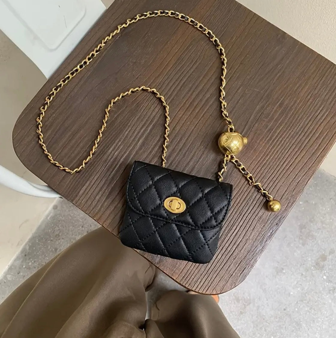 “Trinklet” Black Handbag