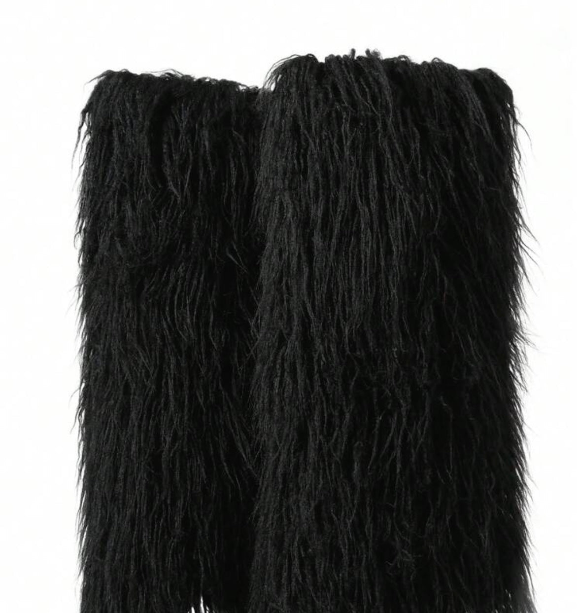 “Auviance” White Furr Boot