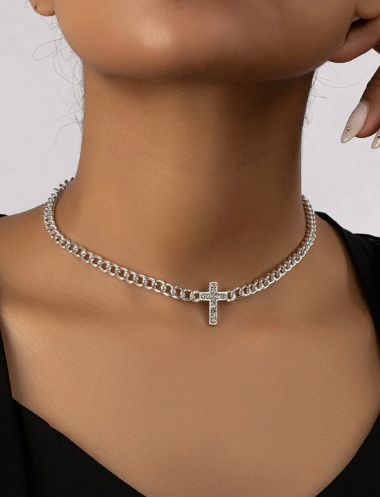 “Dainty Cross” Silver Necklace