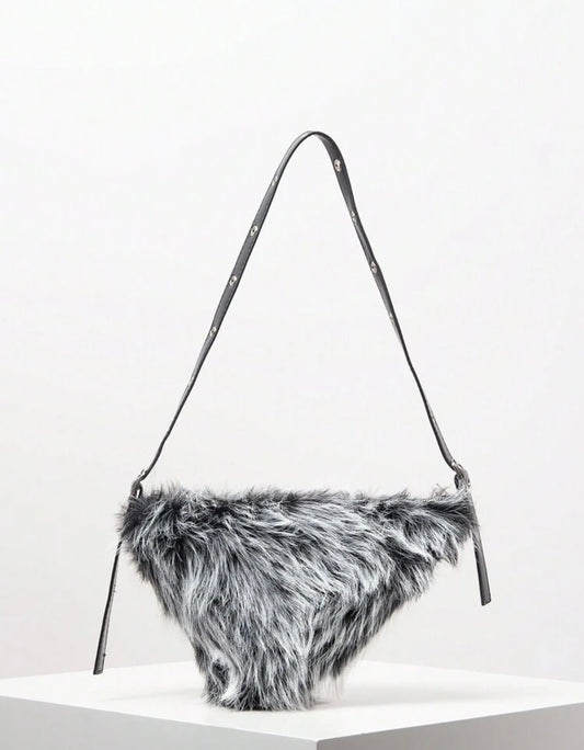 “ Ayana” Fluffy Handbag