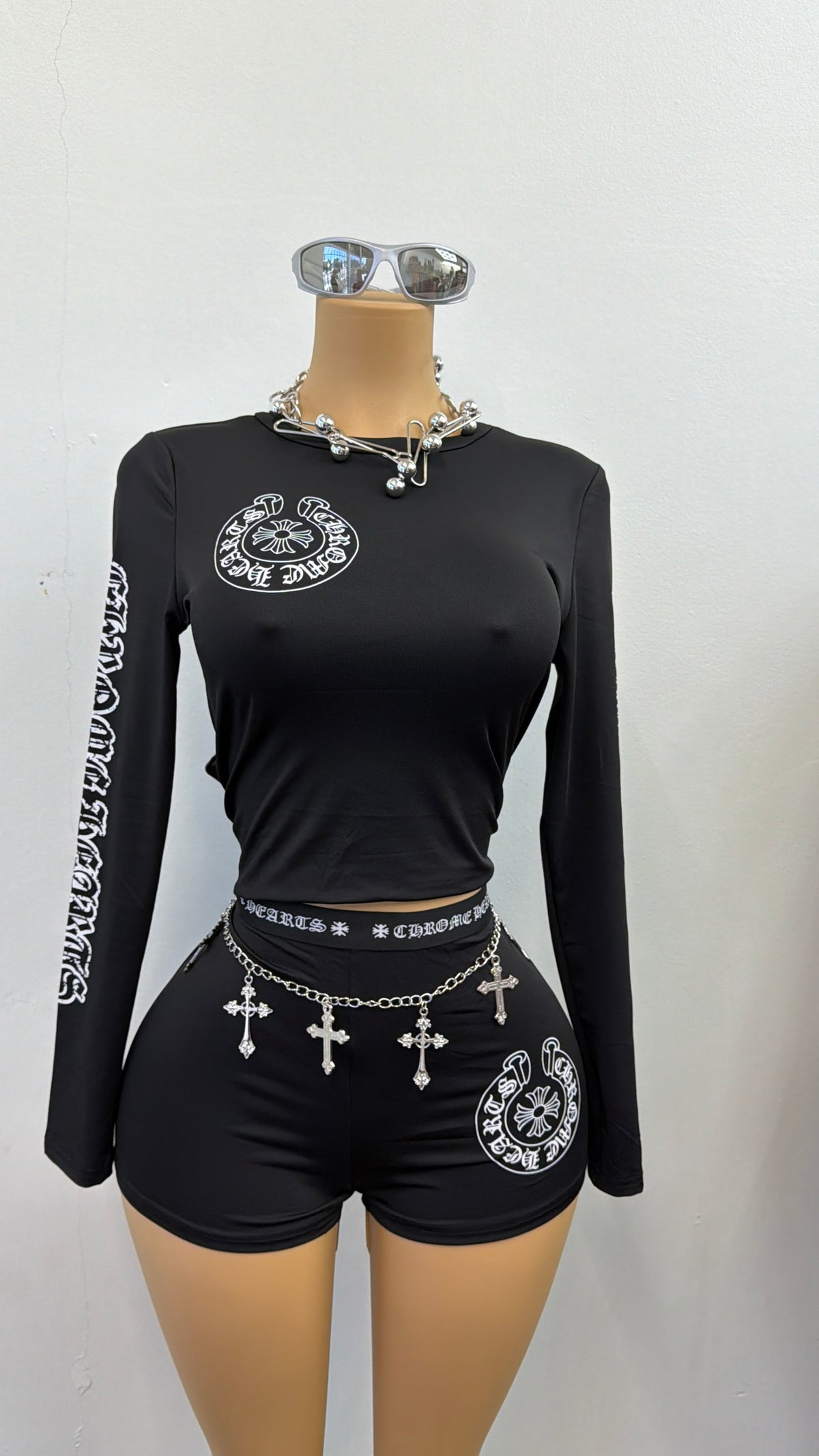 “Heart On Chrome 2.0” Black 2 Piece Set