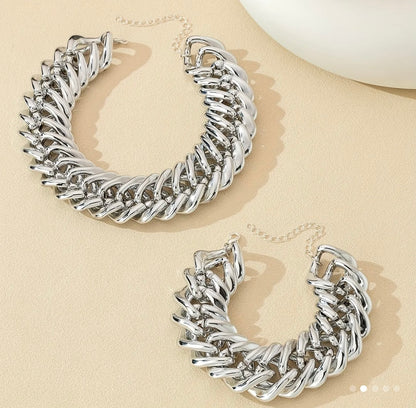 “Main Character” Silver Set