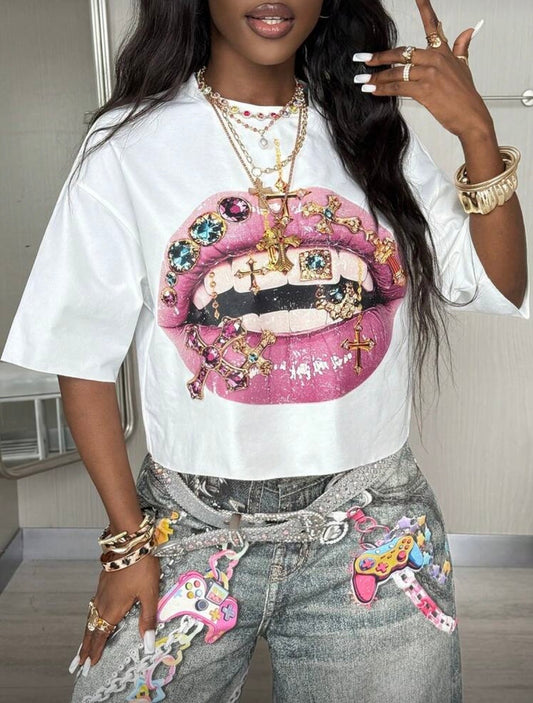 “Plum Lips” White Top