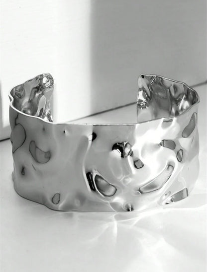 “Bella” Bangle