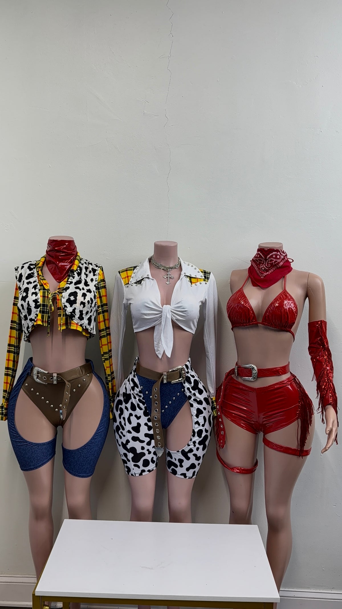 “Wild West Baddie” Red 5 piece Costume