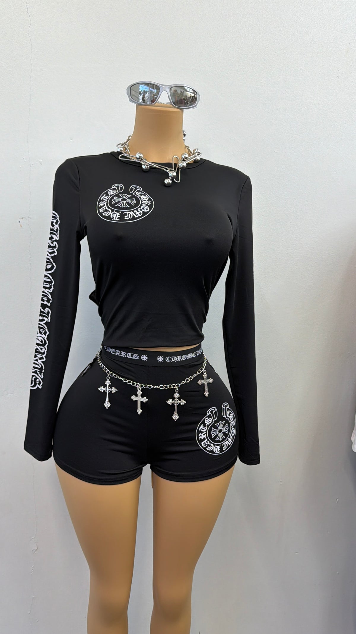 “Heart On Chrome 2.0” Black 2 Piece Set