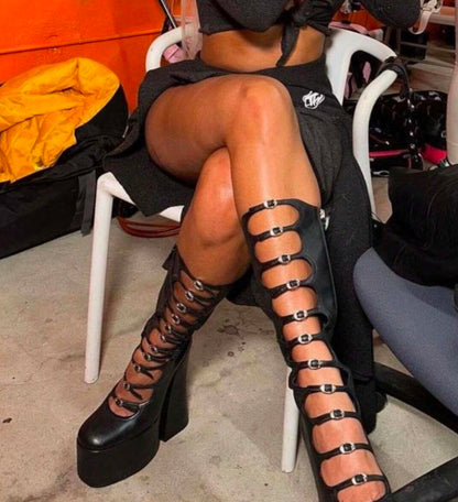“ Madame” Black Heel